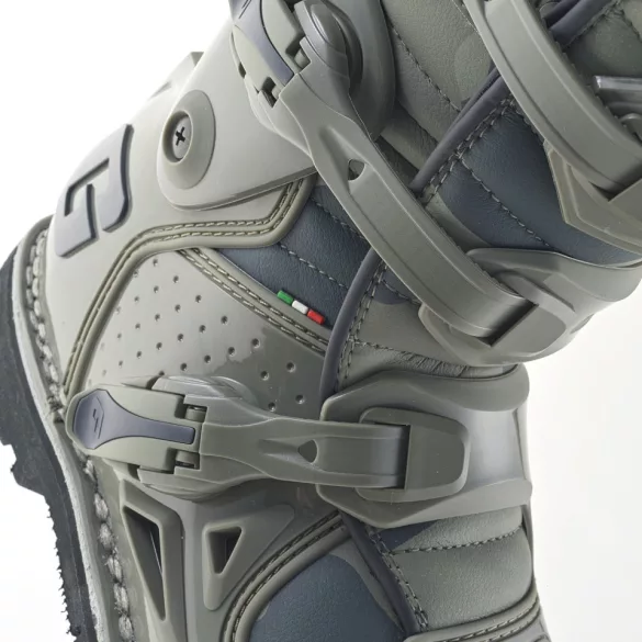 Gaerne Fastback endurance troop camo csizma