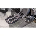 Hardline-X EVO-3 Stark Varg MX lábtartó