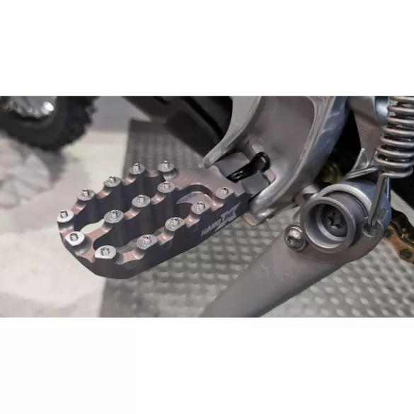 Hardline-X EVO-3 Stark Varg MX lábtartó