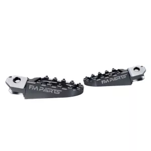 Fm-Parts alumínium eltolt lábtartó KTM/HSQ/GG 2024-2026