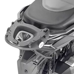   KAPPA KÖZPONTI DOBOZTARTÓ KONZOL KYMCO DTX 360 125/300/350 '21-'25 ( PLATNI NÉLKÜL )