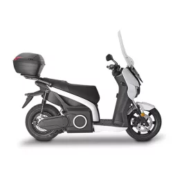   KAPPA KÖZPONTI DOBOZTARTÓ KONZOL SILENCE S01 '22-, SEAT MÓ 125 '22-'25 ( PLATNI NÉLKÜL )