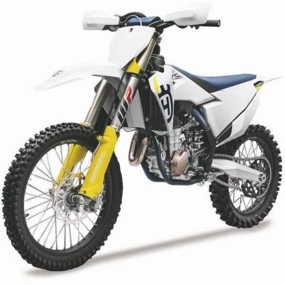 Husqvarna 450 FC 1/12° (18x10cm) makett