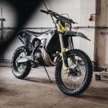 X-GRIP Dekorszett #20 HUSQVARNA-hoz