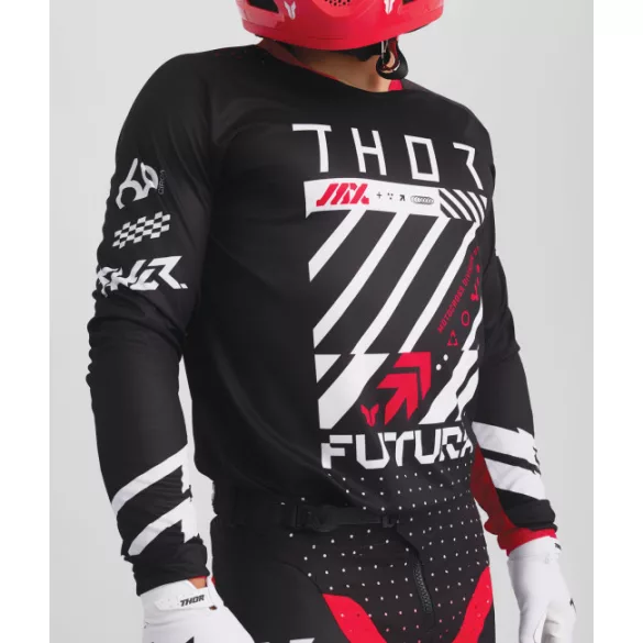 Thor Launchmode futura fekete-piros ruhaszett