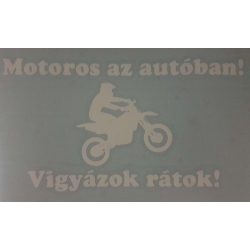 Motoros Az Autóban, fehér cross