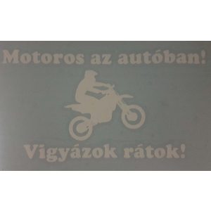 Motoros Az Autóban, fehér cross